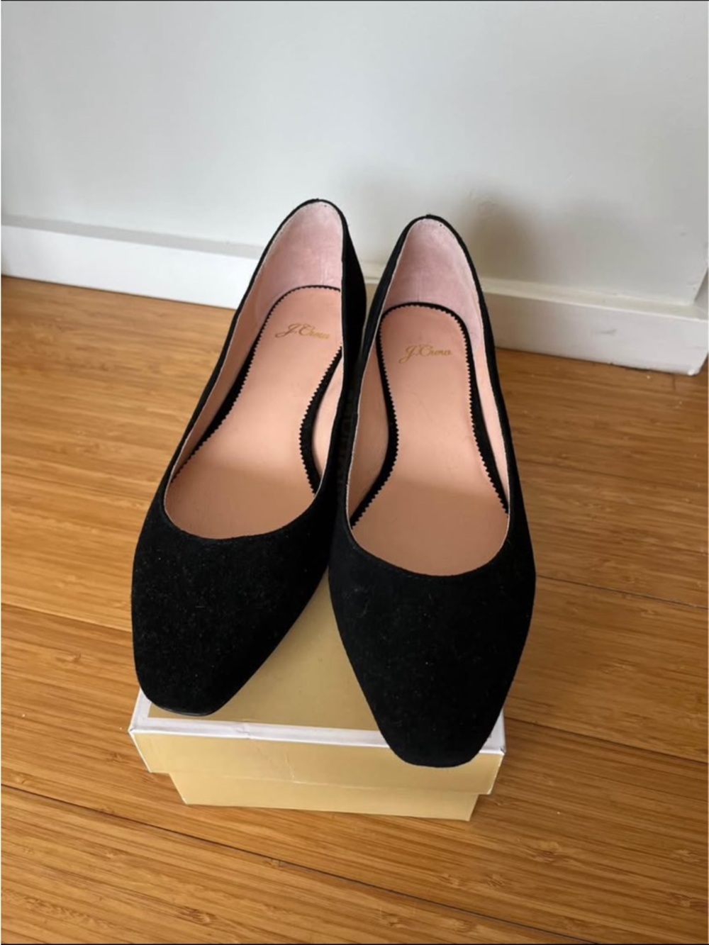 New JCrew Classic Black Suede Women's Pointed round toe Ballet Flats 9 - Picture 2 of 4